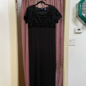 Vintage GAP Black Floral Velvet Maxi Dress